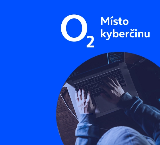 S falešnou uniformou kurýra proniknou do firmy a nainstalují špehovací nabíjecí kabely. Jak snadno se dá hacknout firma.